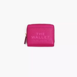 THE LEATHER MINI COMPACT WALLET - Lipstick Pink